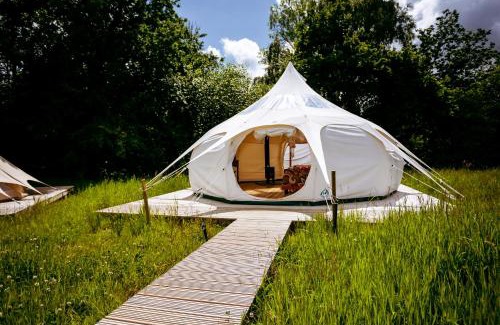 Crowhurst House | Luxury Glamping Retreat in Battle