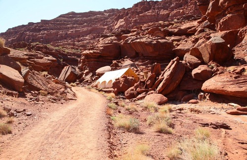 Moab Cabin | * Luxury Glamping Tent in Moab | Sleeps 4