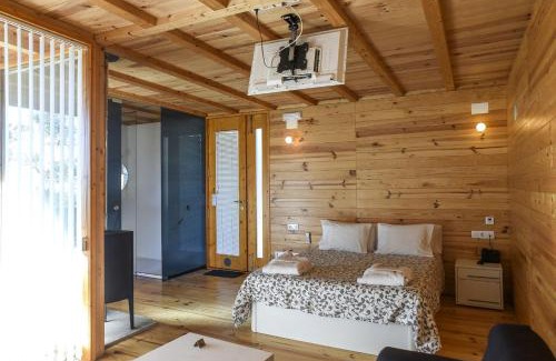 O Gallardo House | Luxury Glamping Tree House in Galicia, Spain, with Private Outdoor Hot Tub