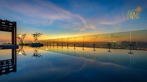 Bach Dang Riverside Apartment | Luxury Gold Apartment 86 -Rooftop Pool Central City