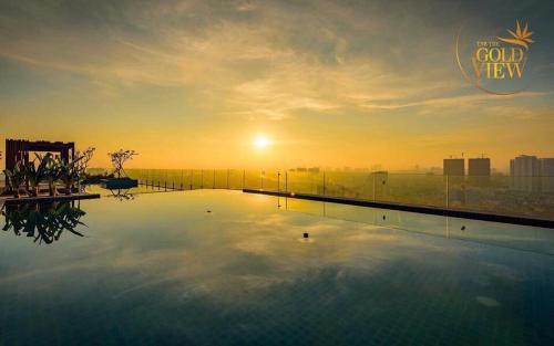 Bach Dang Riverside Apartment | Luxury Gold Apartment 86 -Rooftop Pool Central City