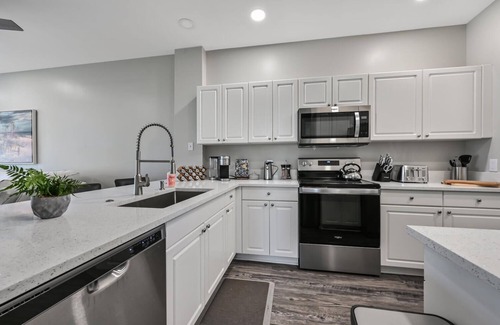 Naples Condo | Luxury Golf Condo W/Resort Pool and Amenitiesn