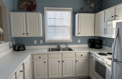 North Myrtle Beach Condo | Luxury Golf Villa, Course Views, ~HDTV~ & ~Wi-Fi ~