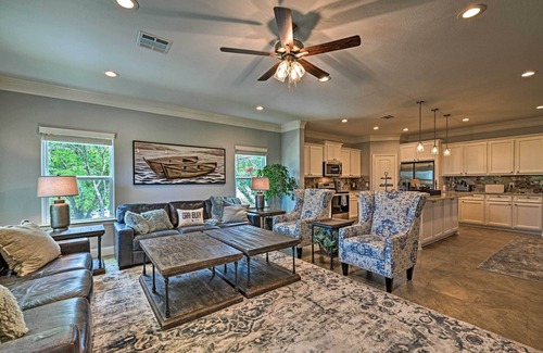 Granbury House | Luxury Granbury Home w/Game Room: Steps to Lake!