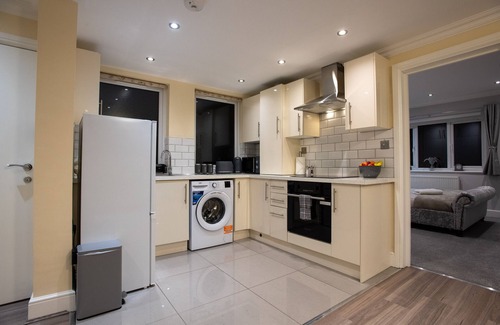 Oakleigh Apartment | Luxury Ground Floor 2 Bedroom Apartment