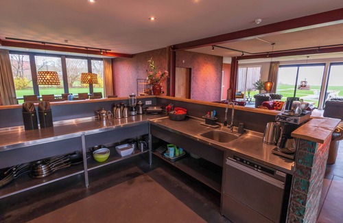 Schoonloo Villa | Luxury group accommodation with hot tub