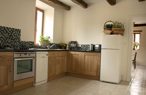 Busserolles Cottage | Luxury Guardian's Cottage with private heated pool and river access, Chez Bigot