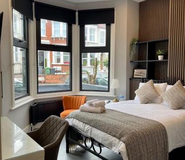 Harringay Ladder House | Luxury Guest House in Vibrant London Area