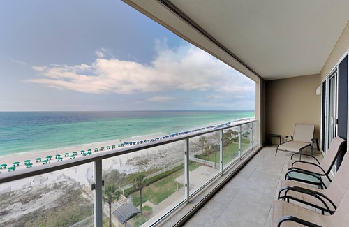 Destin Condo | Luxury Gulf Front Condo with Breathtaking Views and Resort Amenities!