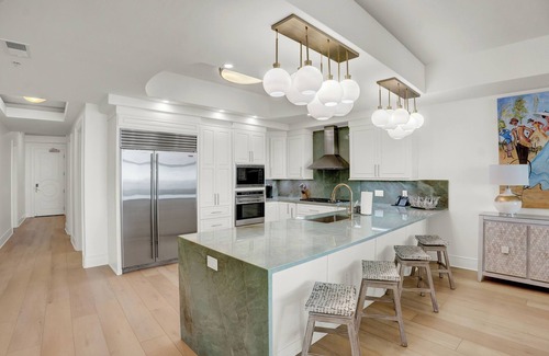 Orange Beach Condo | Luxury Gulf Front Condo | Balcony Grill