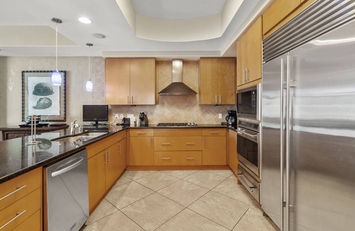 Orange Beach Condo | Luxury Gulf Front Condo | Balcony Grill