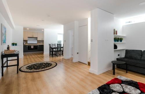 Hampstead House | Luxury Hampstead Mews House, Close to City Centre