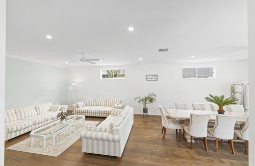 Alexandra Headland House | Luxury Hamptons Beachside Sanctuary (300m to beach)
