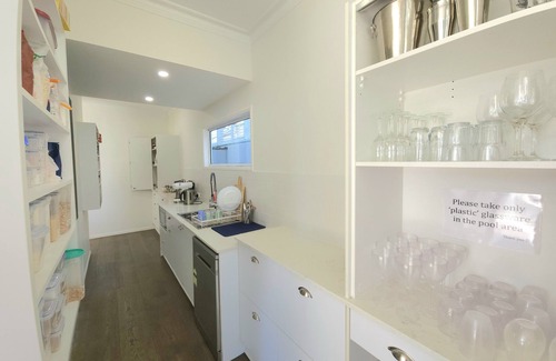 Alexandra Headland House | Luxury Hamptons Beachside Sanctuary (300m to beach)