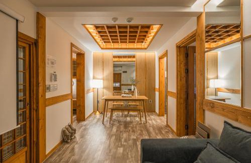 Gahoe-dong Villa | Luxury Hanok The Bukchon Noble