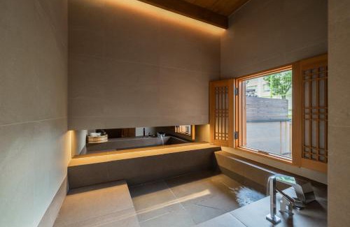 Jongno Villa | Luxury Hanok The Noble Hanok