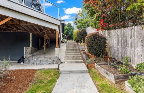 Gig Harbor House | Luxury Harbor Retreat - Walk to Waterfront - Views with Large Deck