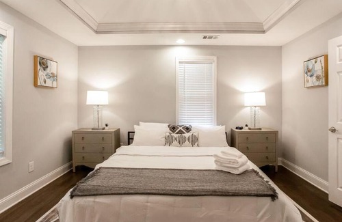 Atlanta House | Luxury Heaven in the Hoods Great Location with KingBeds