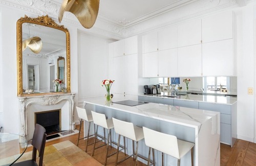 Quartier de la Porte-Saint-Denis Condo | Luxury High End Condo in the Heart of Paris