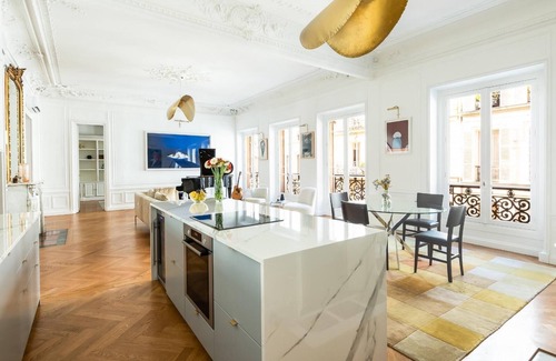 Quartier de la Porte-Saint-Denis Condo | Luxury High End Condo in the Heart of Paris