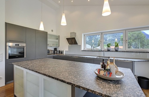 Sulzbach Apartment | Luxury Holiday Apartment with Wi-Fi, Fireplace, Balcony, Sauna & Whirlpool
