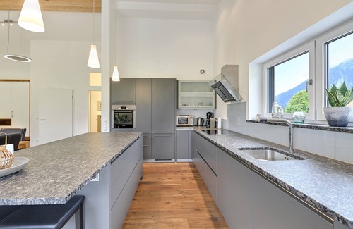Sulzbach Apartment | Luxury Holiday Apartment with Wi-Fi, Fireplace, Balcony, Sauna & Whirlpool