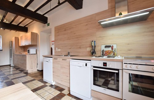 Monville House | Luxury Holiday Home with Sauna