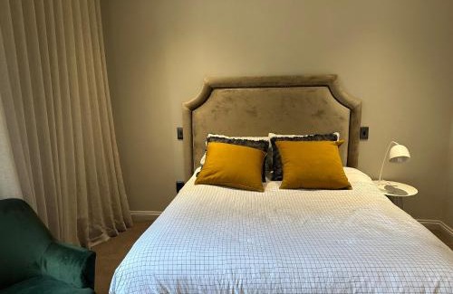 Nahoon House | Luxury holiday home 3 bedroom, 3 bathroom house in Nahoon