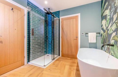Towan Cross House | Luxury holiday home near the coast