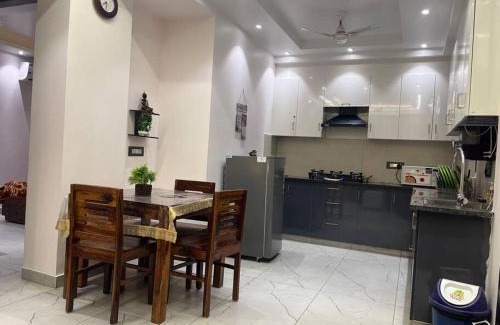Tapovan Apartment | Luxury Home 2BHK 3AC Terrace View Lift Kitchen in Hills Tapovan
