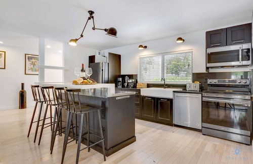 Lighthouse Point House | Luxury Home | 5BR-4BTH & Pool