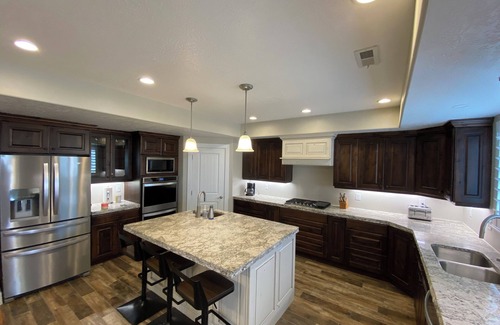 Taylorsville House | Luxury Home in Center of Salt Lake Valley - Minutes from Canyons and recreation