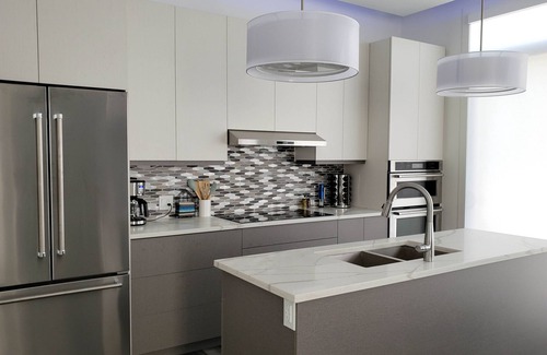 Grand Bend House | Luxury home in the heart of Grand Bend ONE BLOCK from the beach