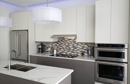 Grand Bend House | Luxury home in the heart of Grand Bend ONE BLOCK from the beach