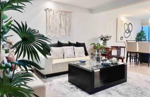 Juriquilla House | Luxury home, Jacuzzi/Rooftop, King, A/C, Netflix