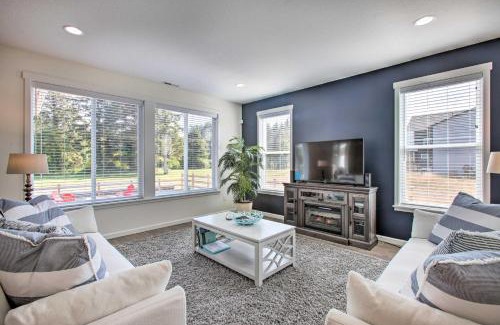 Seaside House | Luxury Home on Golf Course Walk to the Beach!