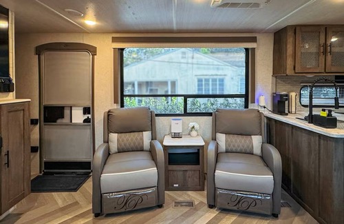 Allapattah House | Luxury Home on Wheels Wynwood’s Unique Stay