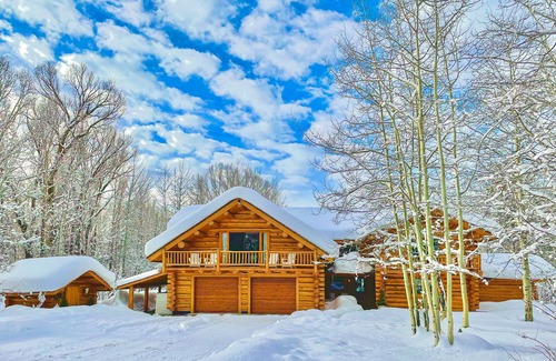 Moose Wilson Road House | Luxury Home Rental in Wilson, Wildflower Lodge