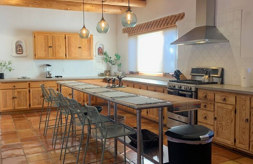 El Prado House | Luxury Home Sleeps 10 with Game Room - Room for the whole family