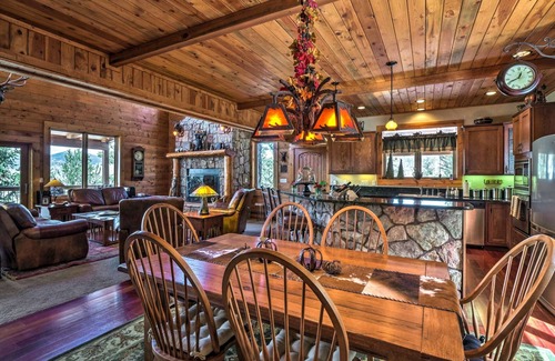 Michigan Hill House | Luxury Home w/Mountain Views, Hot Tub & Grill by RedAwning