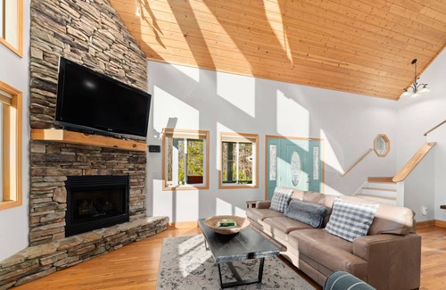 Sunset Cove House | Luxury Home with Amazing Lake and Mountain View, Lake Access, Arcade Game Room