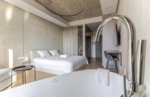 Kaunas Apartment | Luxury Honey Moon Apartments with Free Underground Parking