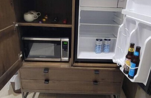 Berlin Apartment | Luxury Hot Tub Suite in Downtown Berlin 304