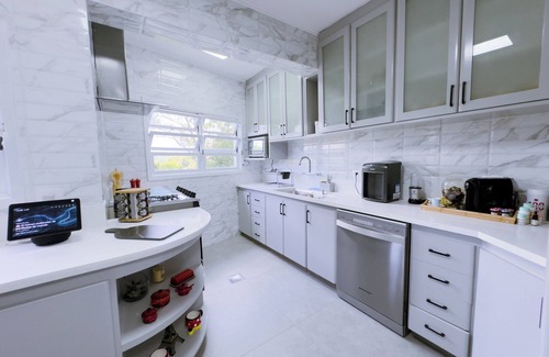Cotia House | Luxury House 2500m² in Granja Viana