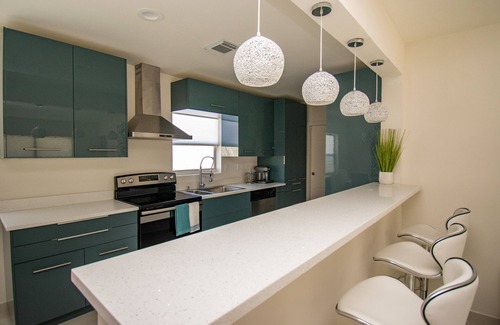 Dania Beach House | Luxury House close to donwtown, hard rock and beach