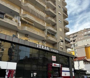 Mbrostar-Urë Apartment | Luxury House Fieri