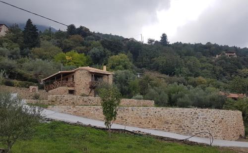 Pikoulianika House | Luxury House In The Hills