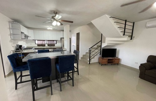 Apodaca House | Luxury House with pool 10 minutes from the Airport