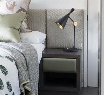 Lower Edmonton House | Luxury House with a Private Garden, Free Parking and Air Con