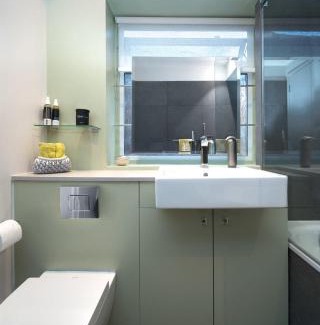 Lower Edmonton House | Luxury House with a Private Garden, Free Parking and Air Con